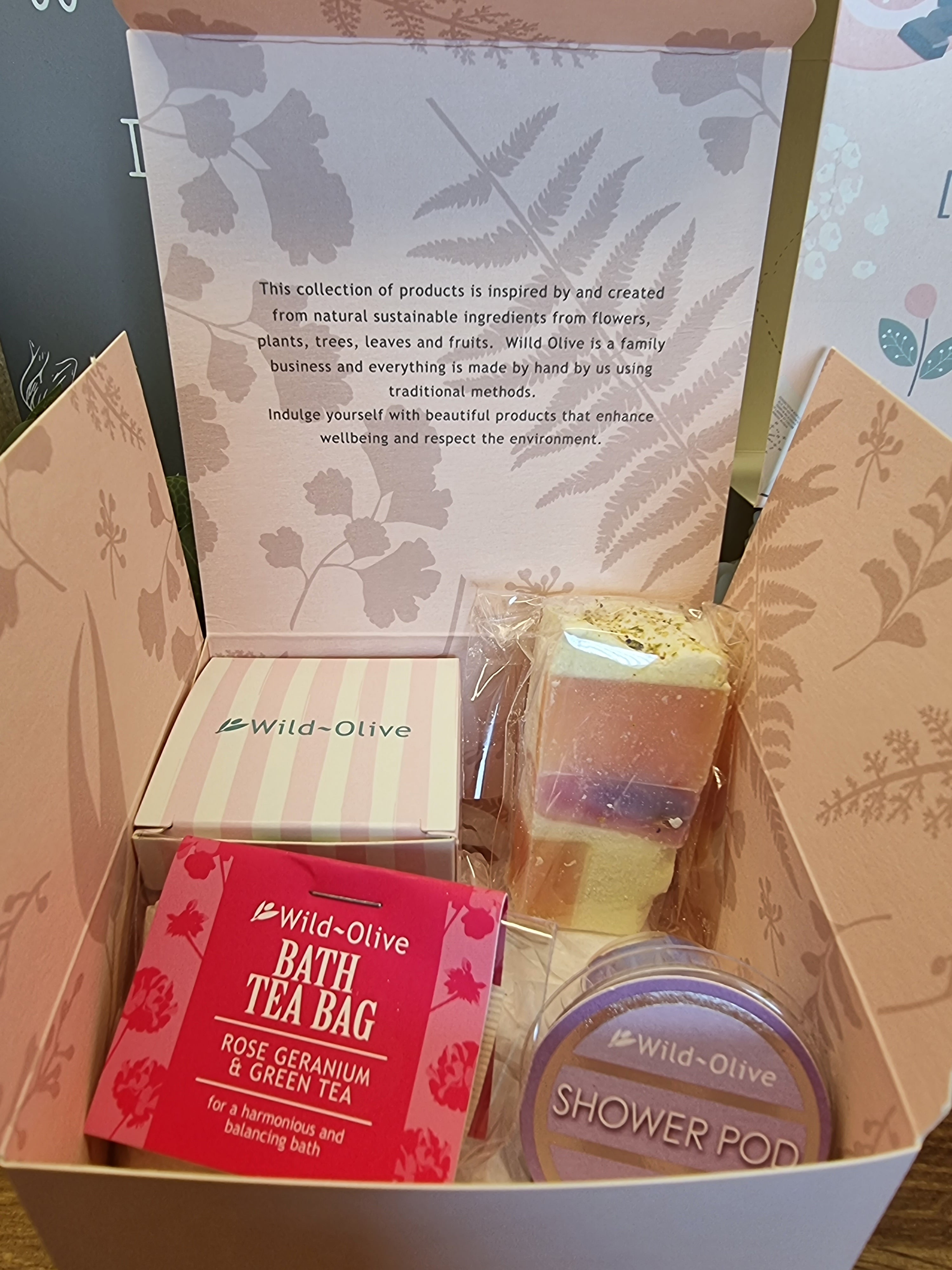 Gift Set - Wellbeing - Bath Treats Collection