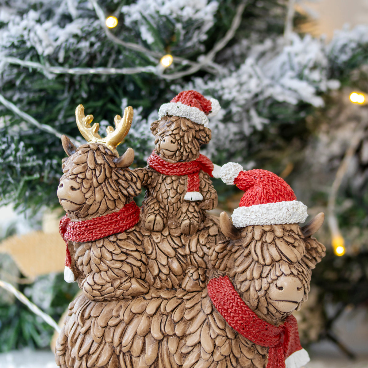 Christmas Santa Hugo Highland Cow Stacked Family