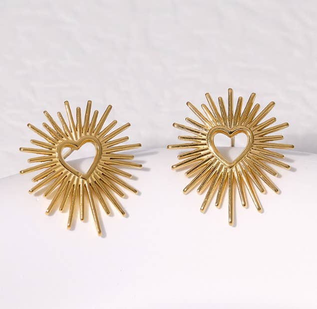 Radiating Heart Earring in Gold