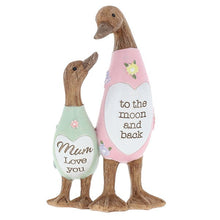 Load image into Gallery viewer, Daisy Ducks - Mum, Nan, Grandma, Auntie, Friends, Family, Daughter 12cm Tall
