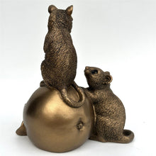 Load image into Gallery viewer, Bronze Mouse With Apple
