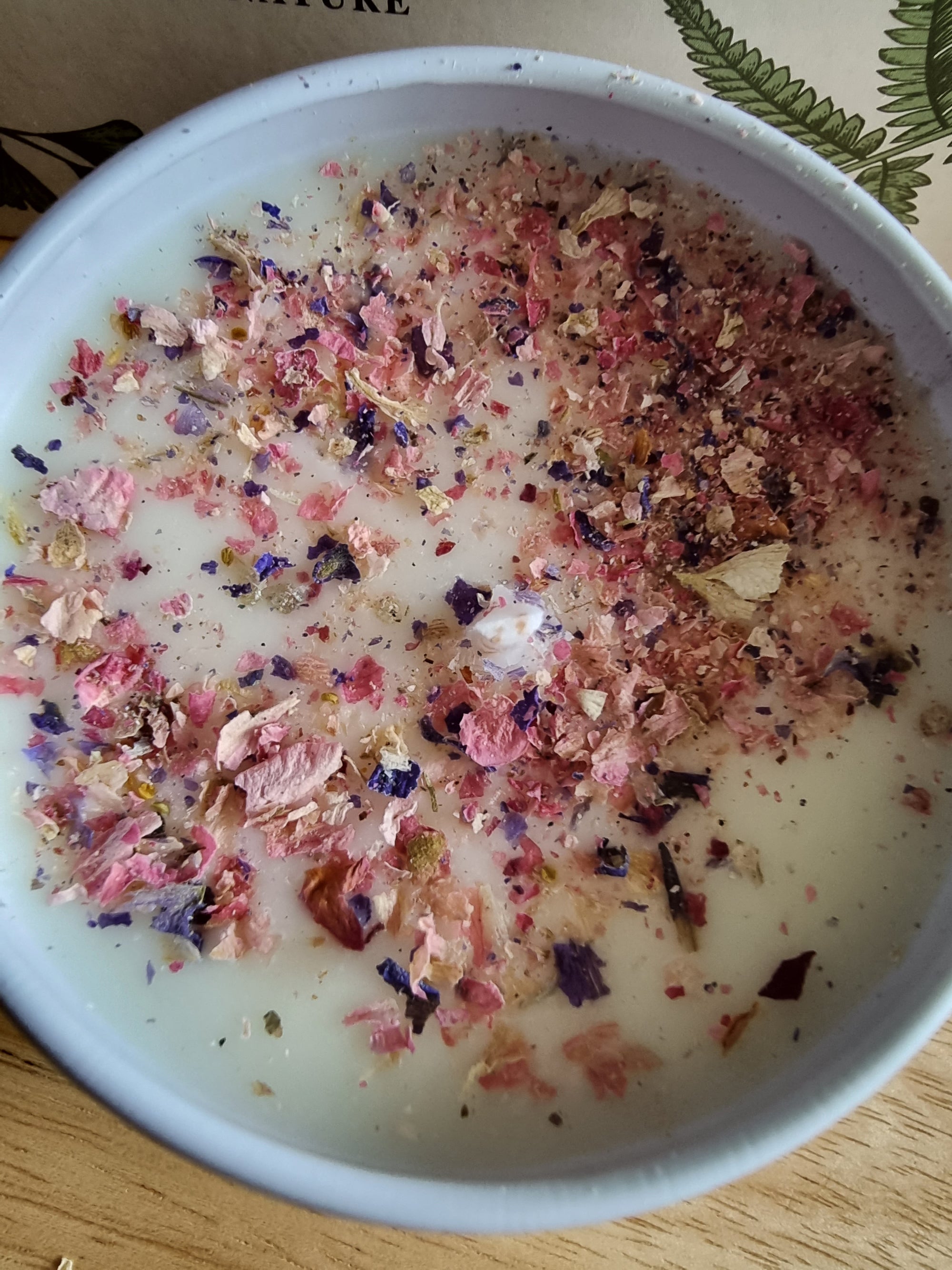 Sparkle Candle Tin - Secret Garden