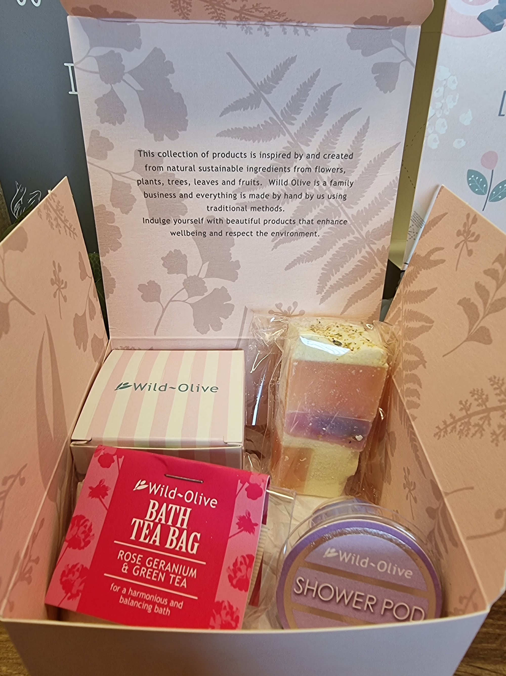 Gift Set - Wellbeing - Bath Treats Collection