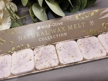 Load image into Gallery viewer, Lavender Fields - Natural Soy Wax Melt
