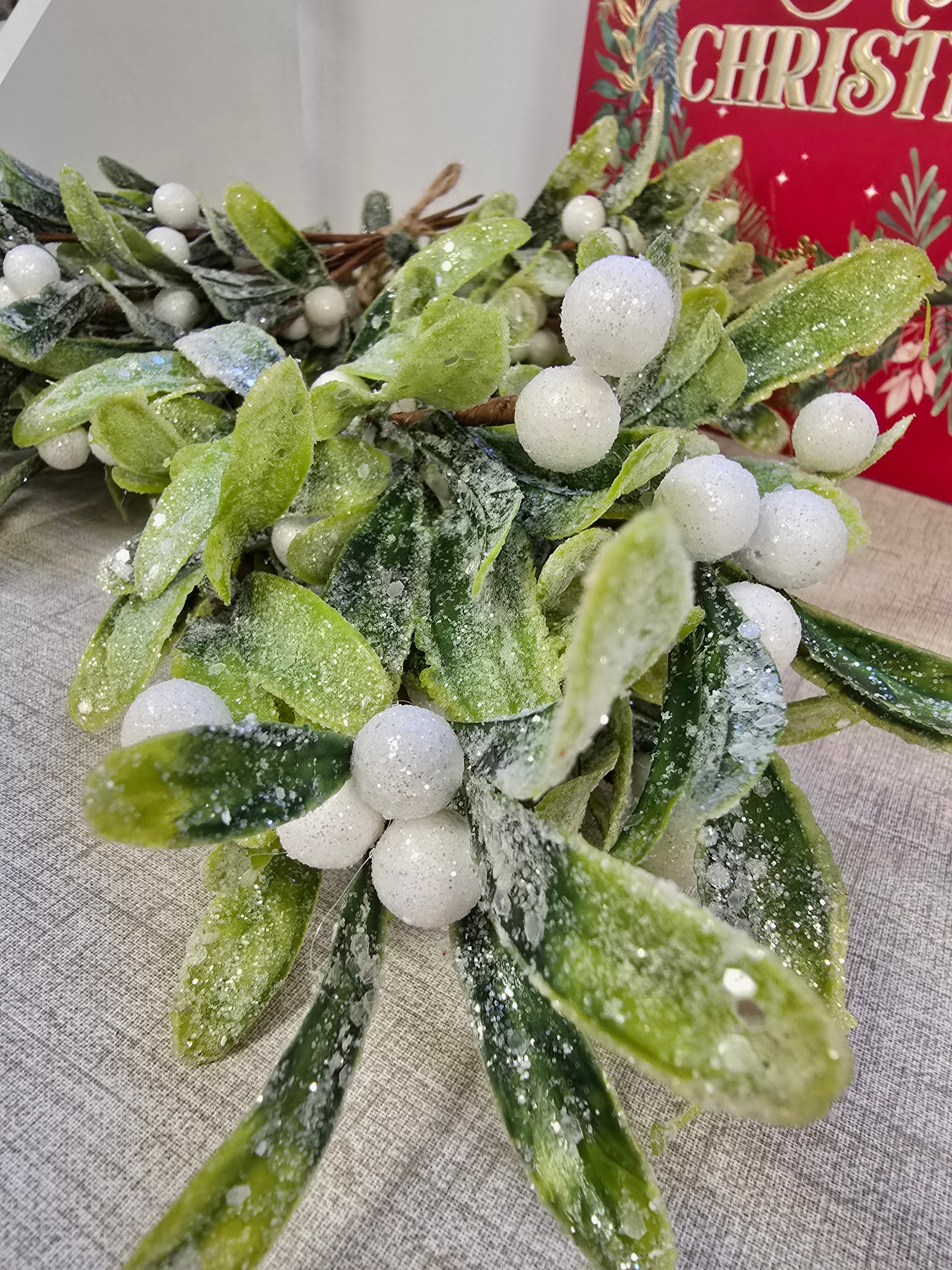 Glittery Mistletoe Bunch
