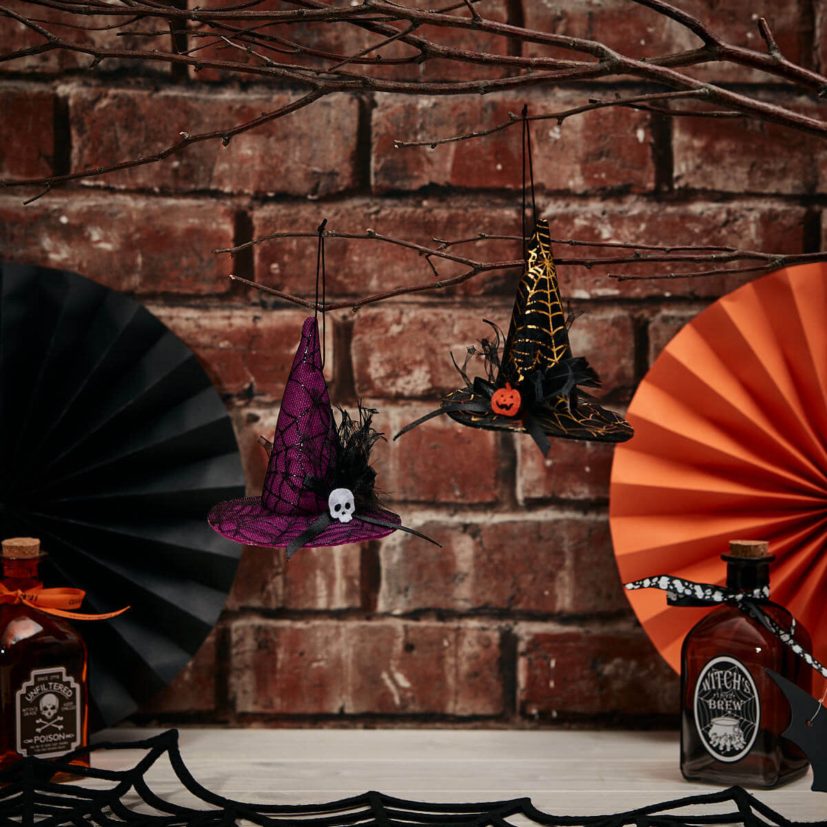 Halloween Witch Hat Hanger - Skull & Pumpkin