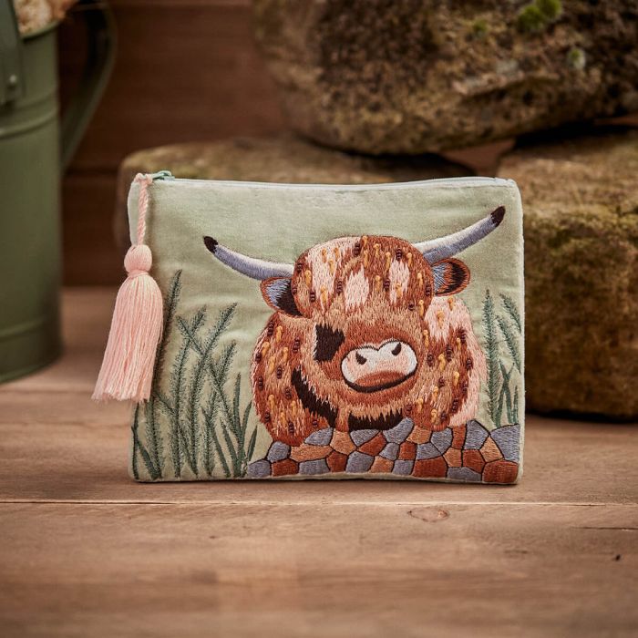 Douglas The Highland Cow Make-Up Bag