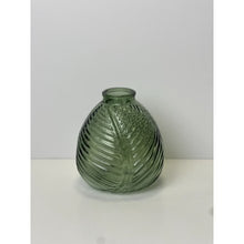 Load image into Gallery viewer, Green Leaf Vase
