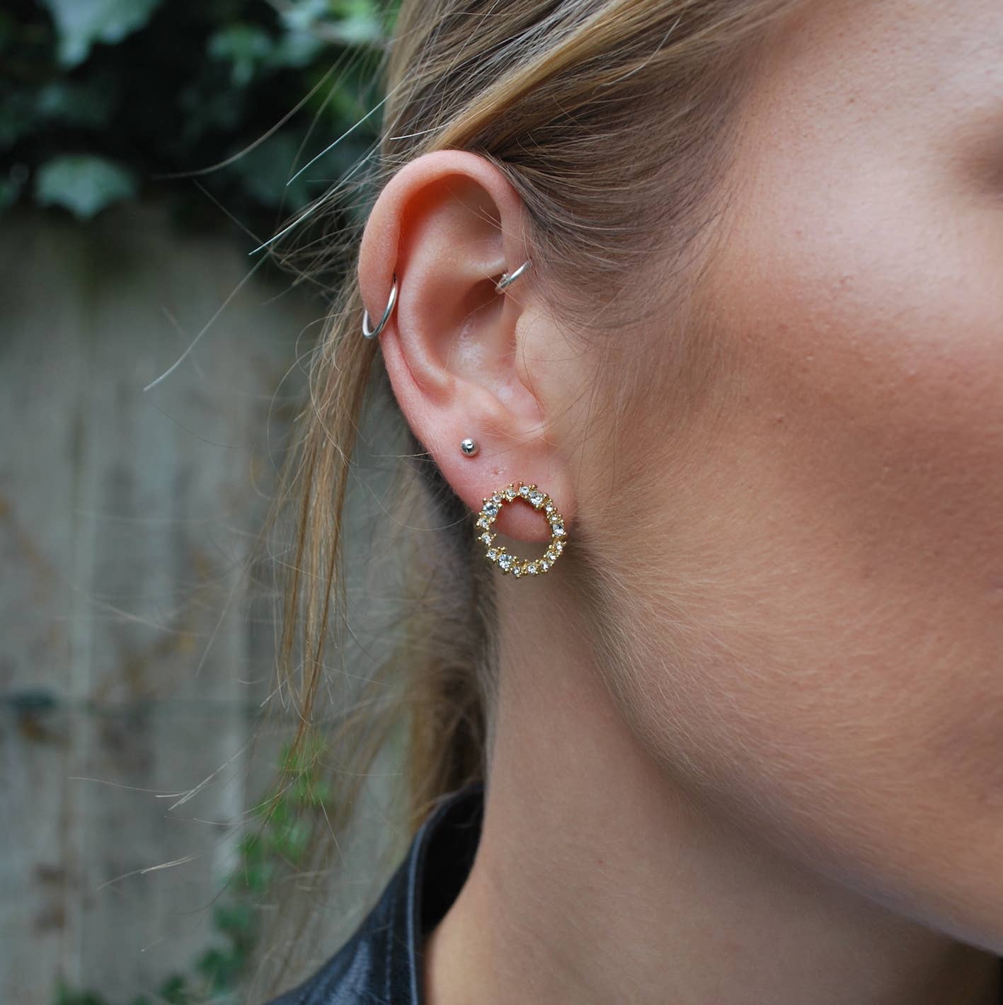 Crystal Cluster Circle Earring in Gold