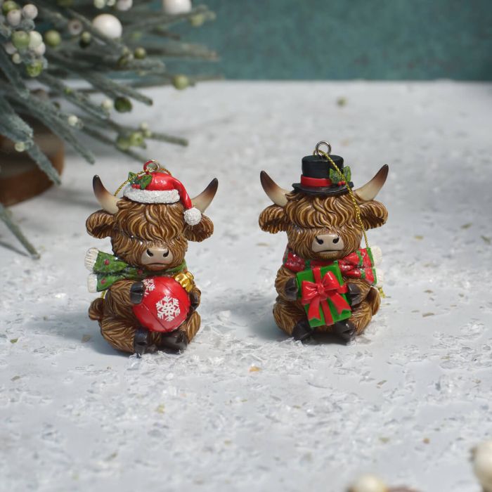 Festive Highland Cow Christmas Tree Hangers Bauble Present