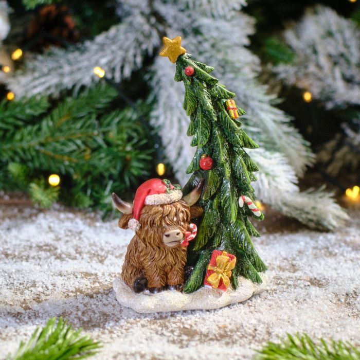 Santa Highland Cow With Christmas Tree