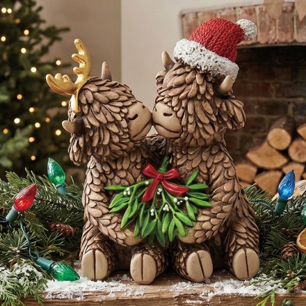 Mistletoe Kisses Highland Cow Couple Ornament
