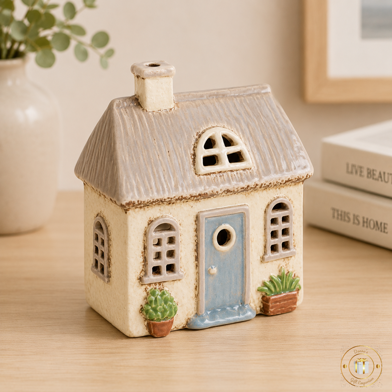 Village Pottery Garden Thatch House T-Light Holder