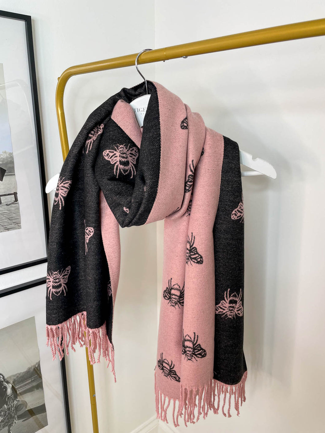 Cashmere Bees Scarf - Pink/Black