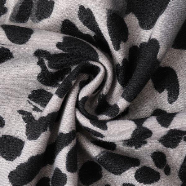 Medium Leopard Print Scarf – Black - 20% Wool