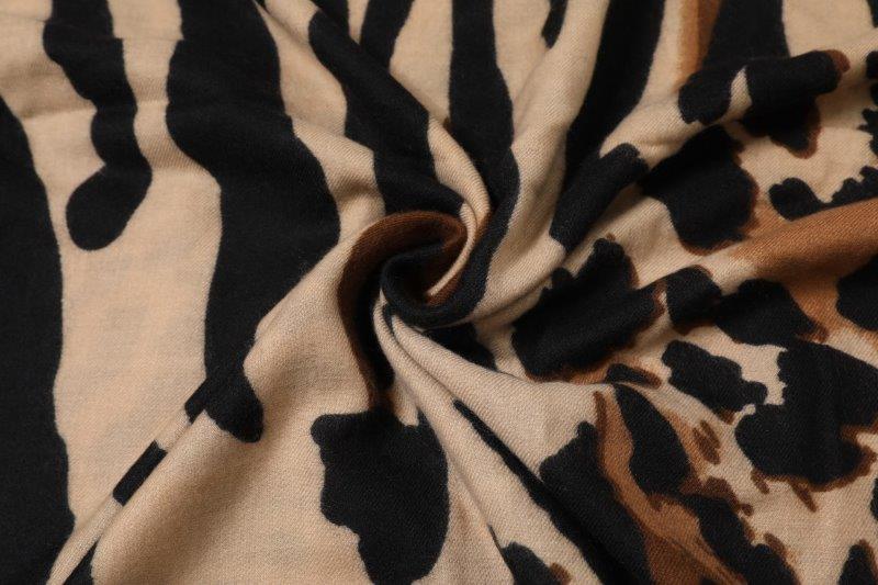 Medium Leopard Print Scarf – Camel - 20% Wool