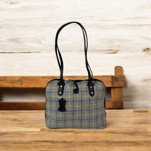 Load image into Gallery viewer, Derwent Hand Bag
