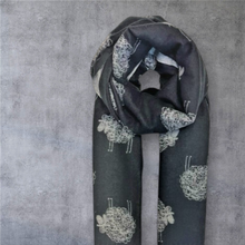 Load image into Gallery viewer, Cashmere Sheep Scarf - Grey/Black
