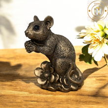 Load image into Gallery viewer, Bronze Mouse Holding Berry
