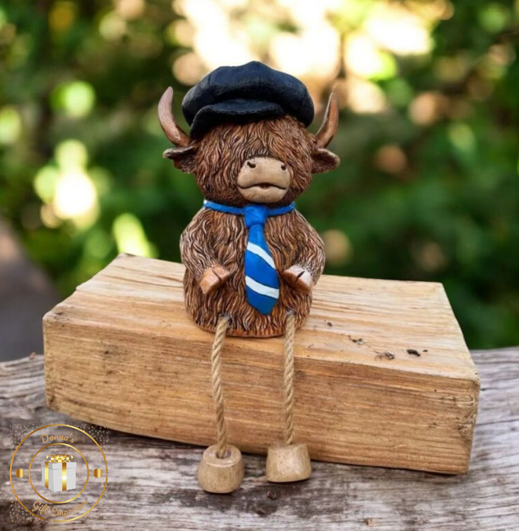 Highland Cow With Flat Cap - Money Bank
