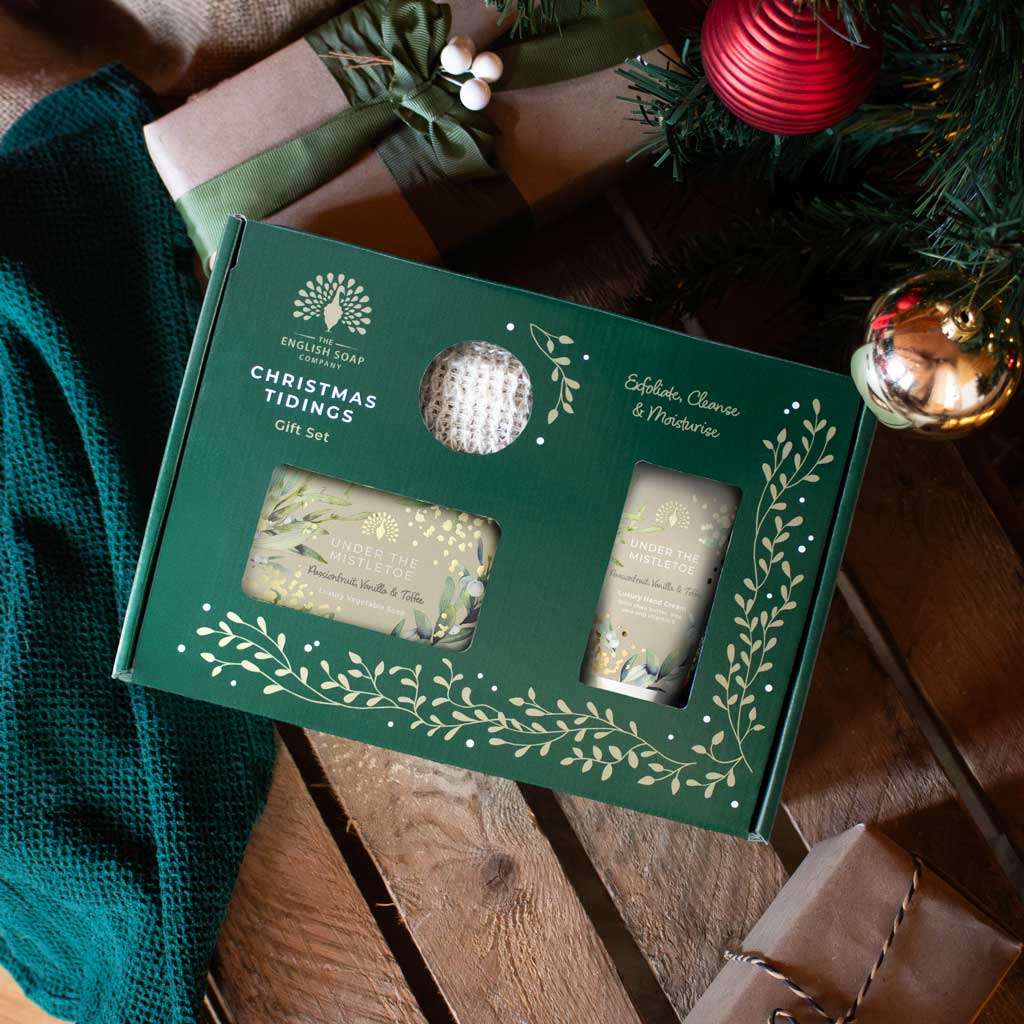 The English Soap Company - Christmas Tidings Under the Mistletoe Hand and Body Gift Set