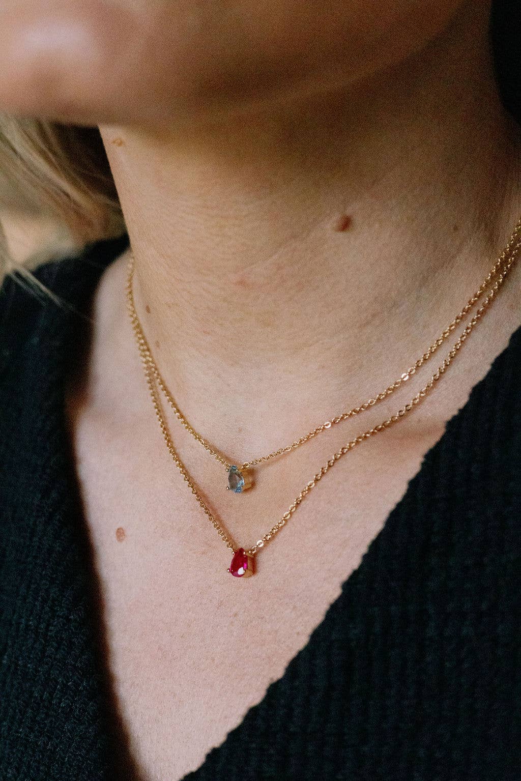 Teardrop Pendant Necklace in Pink