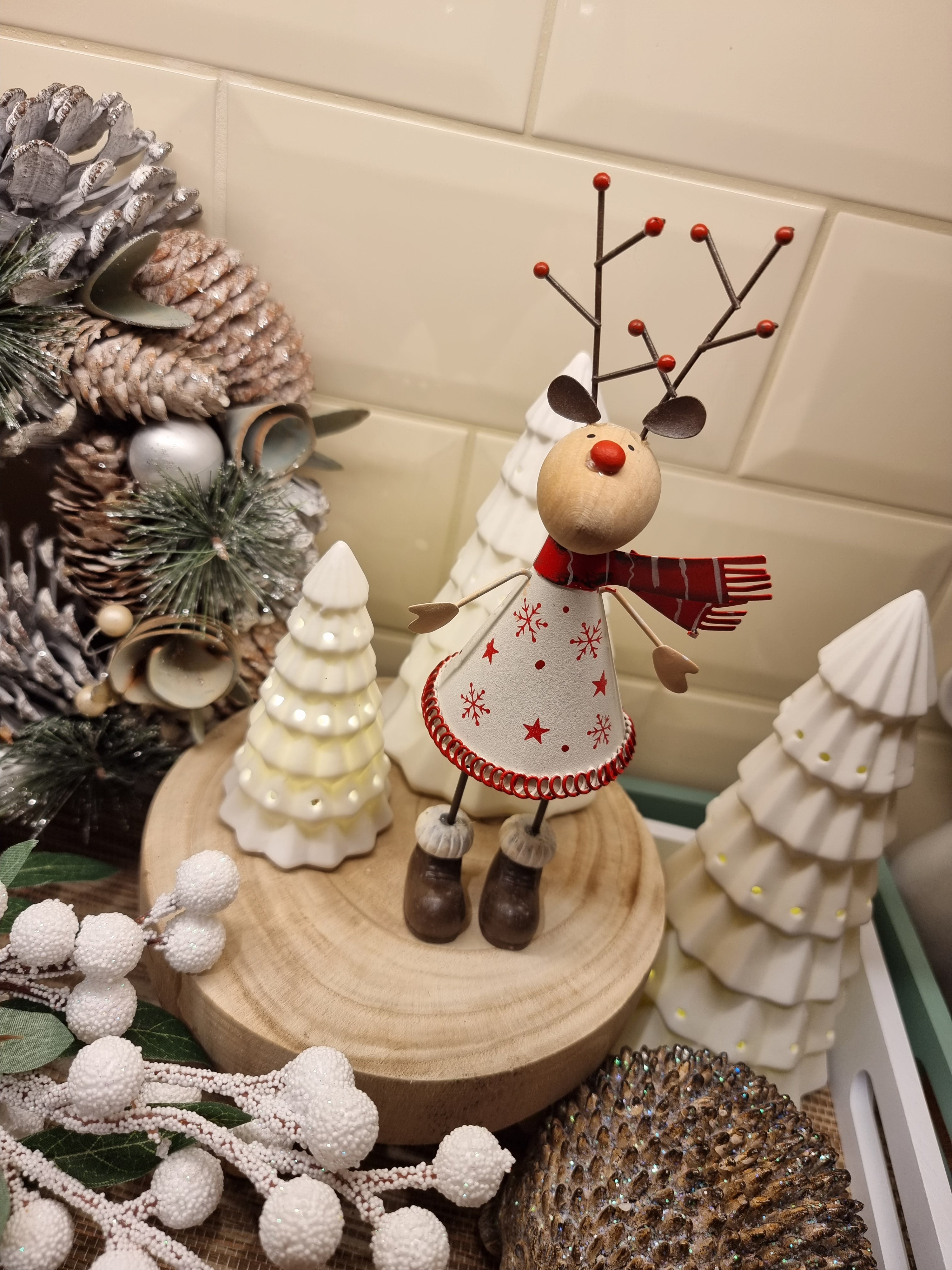 Metal Winter Reindeers - Red & White