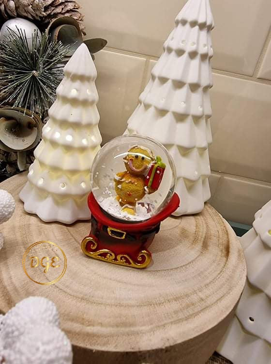 Gingerbread Snow Globe .